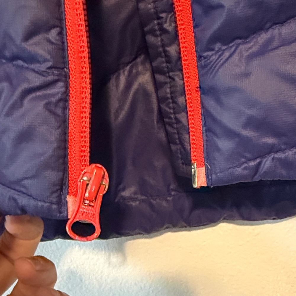 Helly Hansen Purple Quilted Down Puffer Jacket with Red Zipper - Picture 3 of 10